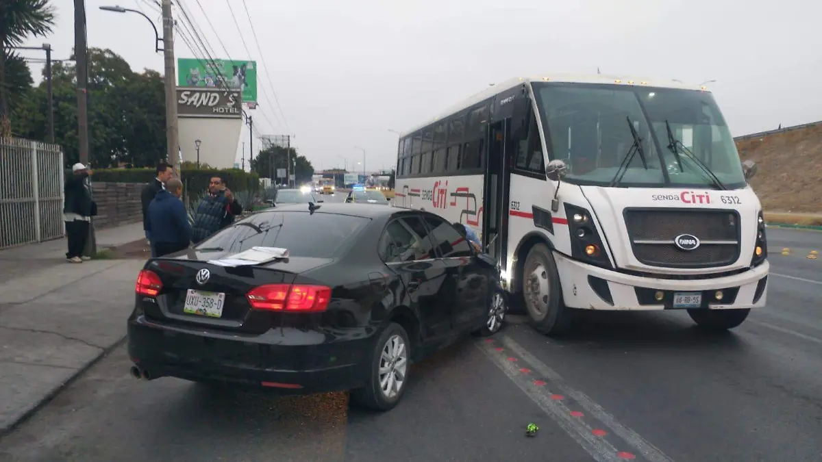 Pelea, persecución, atropello y fuga, todo esta mañana en SLP  (1)